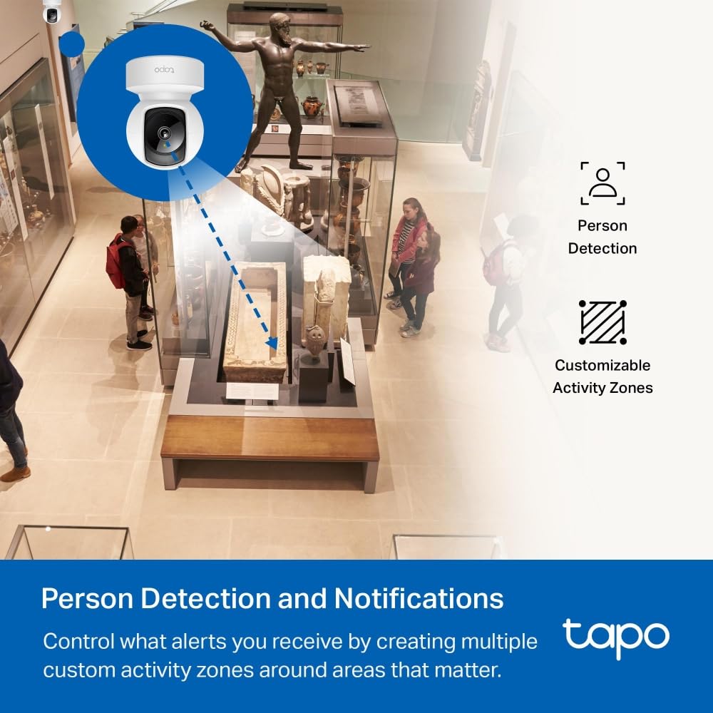 Caméra Tapo C200 installée dans un musée, détectant les personnes et zones d’activité personnalisées pour sécurité renforcée.