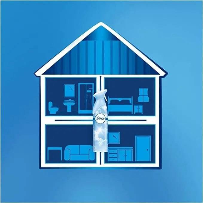 Illustration d'une maison avec spray Febreze au centre, indiquant son efficacité pour désodoriser toutes les pièces de l’habitat.