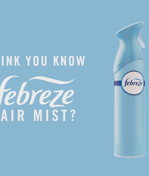 Spray Febreze Air Mist bleu ciel présenté sur fond uni avec slogan, idéal pour rafraîchir l'air intérieur et éliminer les mauvaises odeurs.