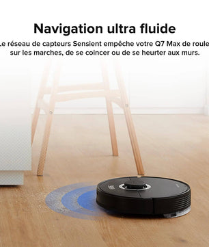 Roborock Q7 Max évitant les obstacles grâce à ses capteurs Sensient, navigation fluide sur tous types de sols.
